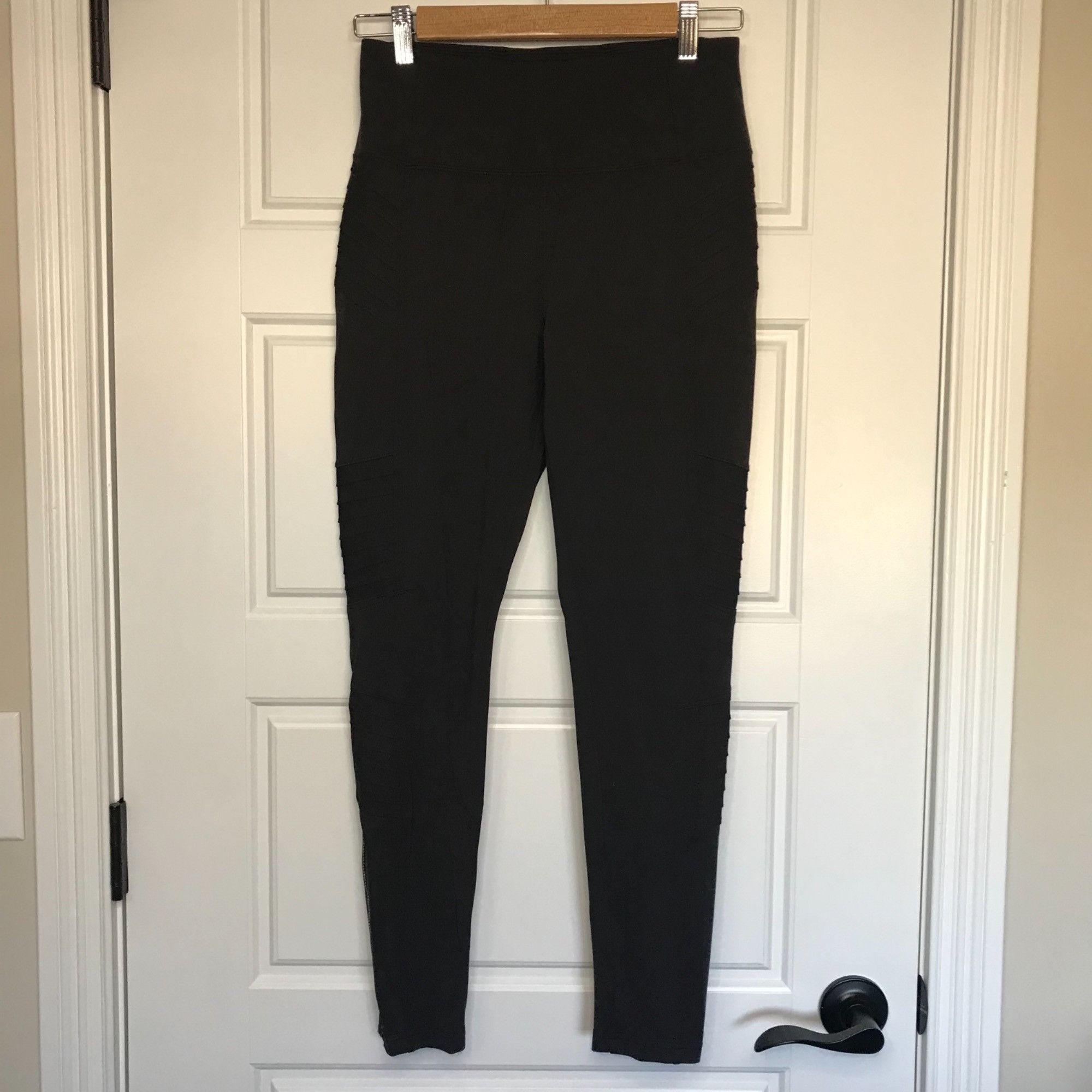 Athleta Athleta Delancey Moto Tight Leggings Women's Medium Black Zi Size 27" / US 4 / IT 40 - 5 Thumbnail