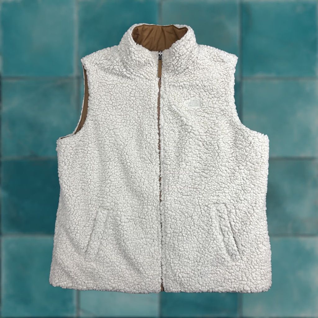 The North Face The North Face Vest Womens XL White Sherpa Fleece Reversible Puffer Zip Pockets Size XL / US 12-14 / IT 48-50 - 1 Thumbnail