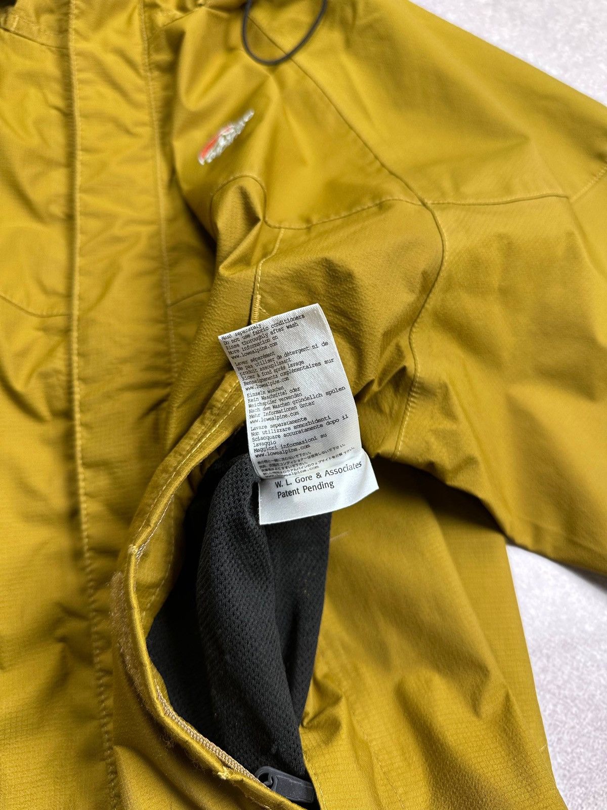 Goretex Vintage Lowe Alpine Waterproof Gore-tex Arc Jacket M Size US M / EU 48-50 / 2 - 10 Thumbnail