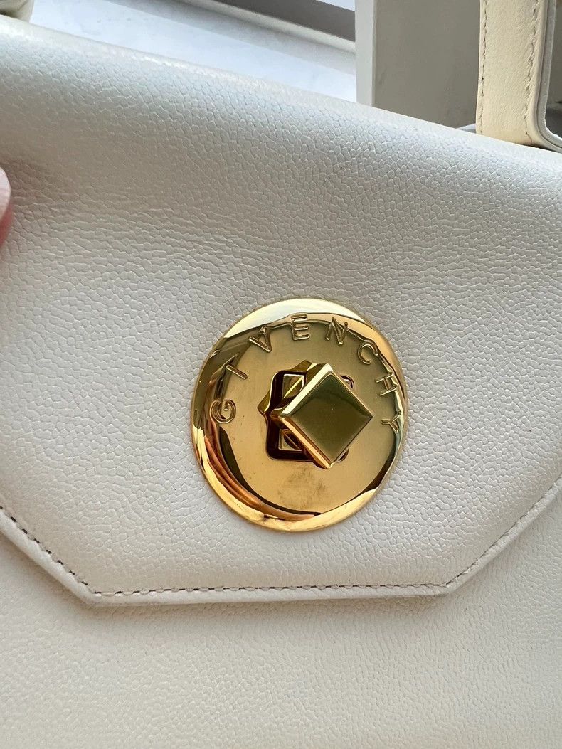 Givenchy Givenchy Vintage Snow White. White leather handbag with ad Size ONE SIZE - 3 Thumbnail