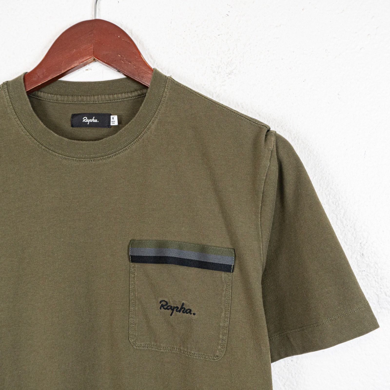 Rapha Rapha Cycling Logo Pocket T-Shirt in Olive Green Size Medium Size US M / EU 48-50 / 2 - 5 Thumbnail