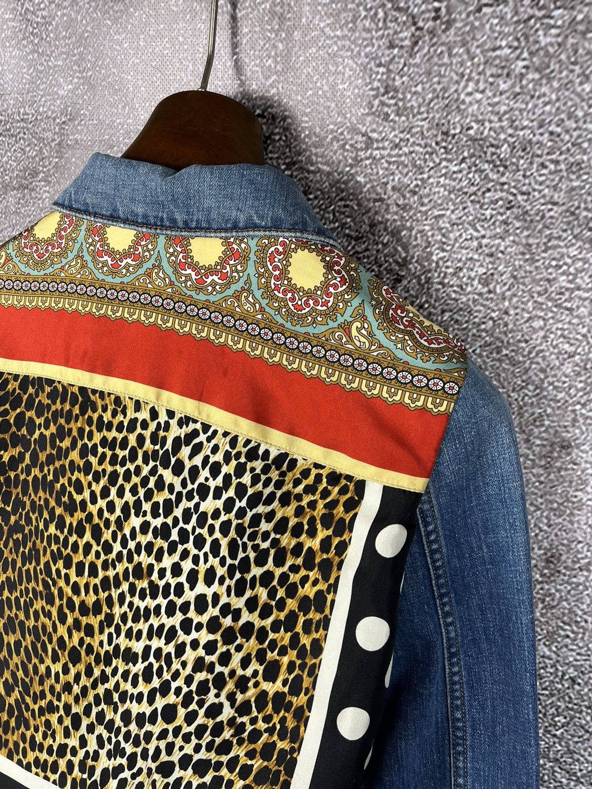 Designer × Dolce & Gabbana Dolce & Gabbana denim trucker jacket animal dotted ornaments Size M / US 6-8 / IT 42-44 - 15 Thumbnail