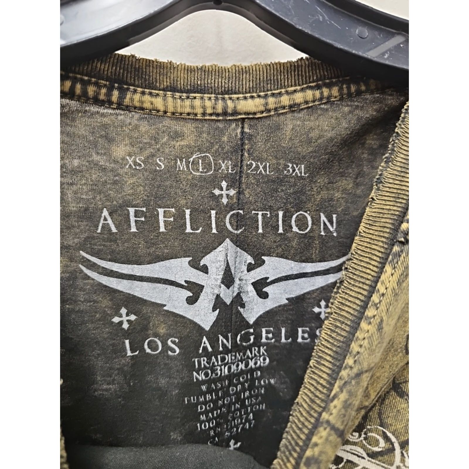 Affliction Affliction Shirt Men's Large Crewneck Beaded Distressed Graphic Print Multicolor Rockabilly 2000s Casual T-Shirt Crew Neck Short Sleeve Size US L / EU 52-54 / 3 - 5 Thumbnail