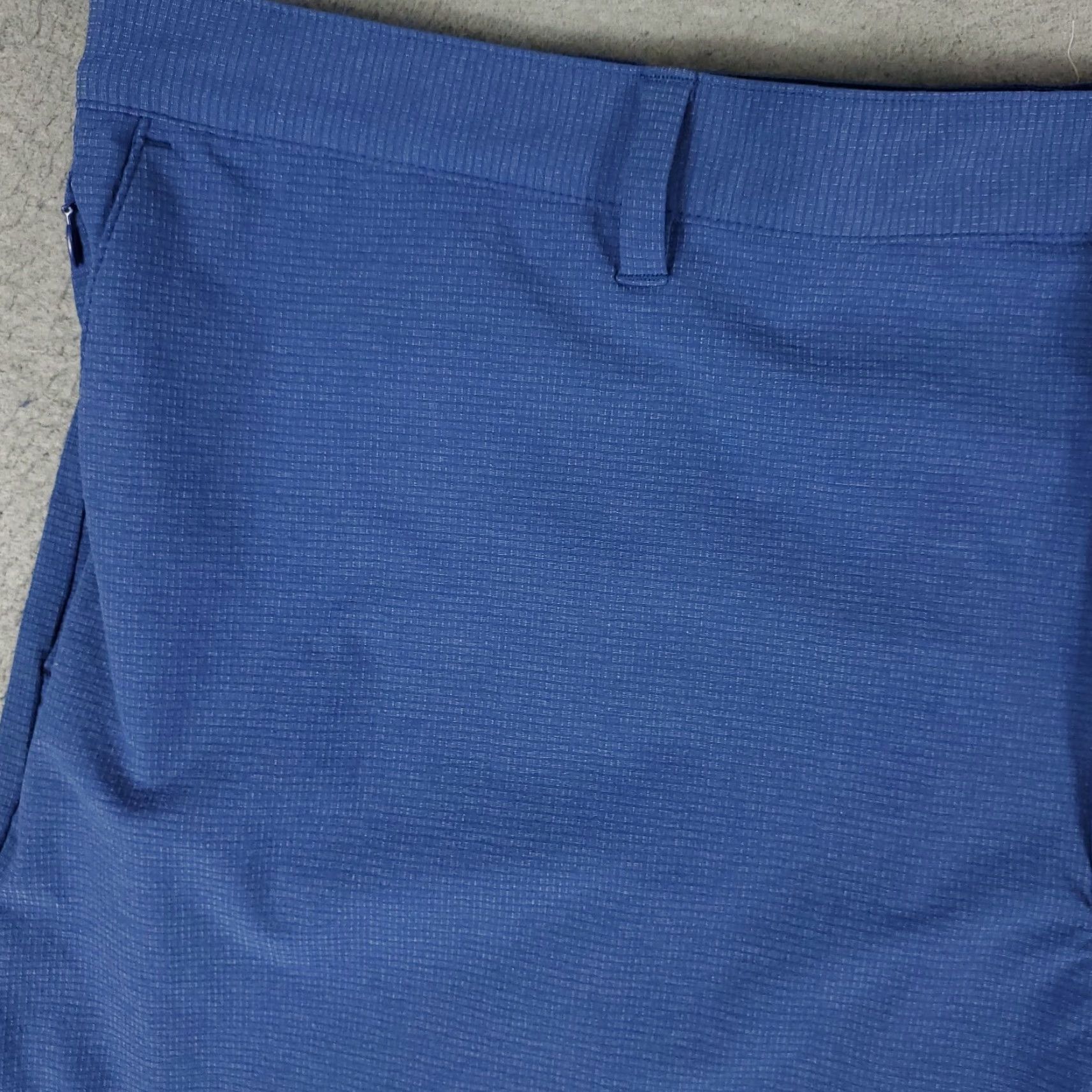 Tommy Bahama VINTAGE Tommy Bahama Shorts Men Size 43 Blue Nylon Flat Front Casual Chino Size US 43 - 2 Thumbnail