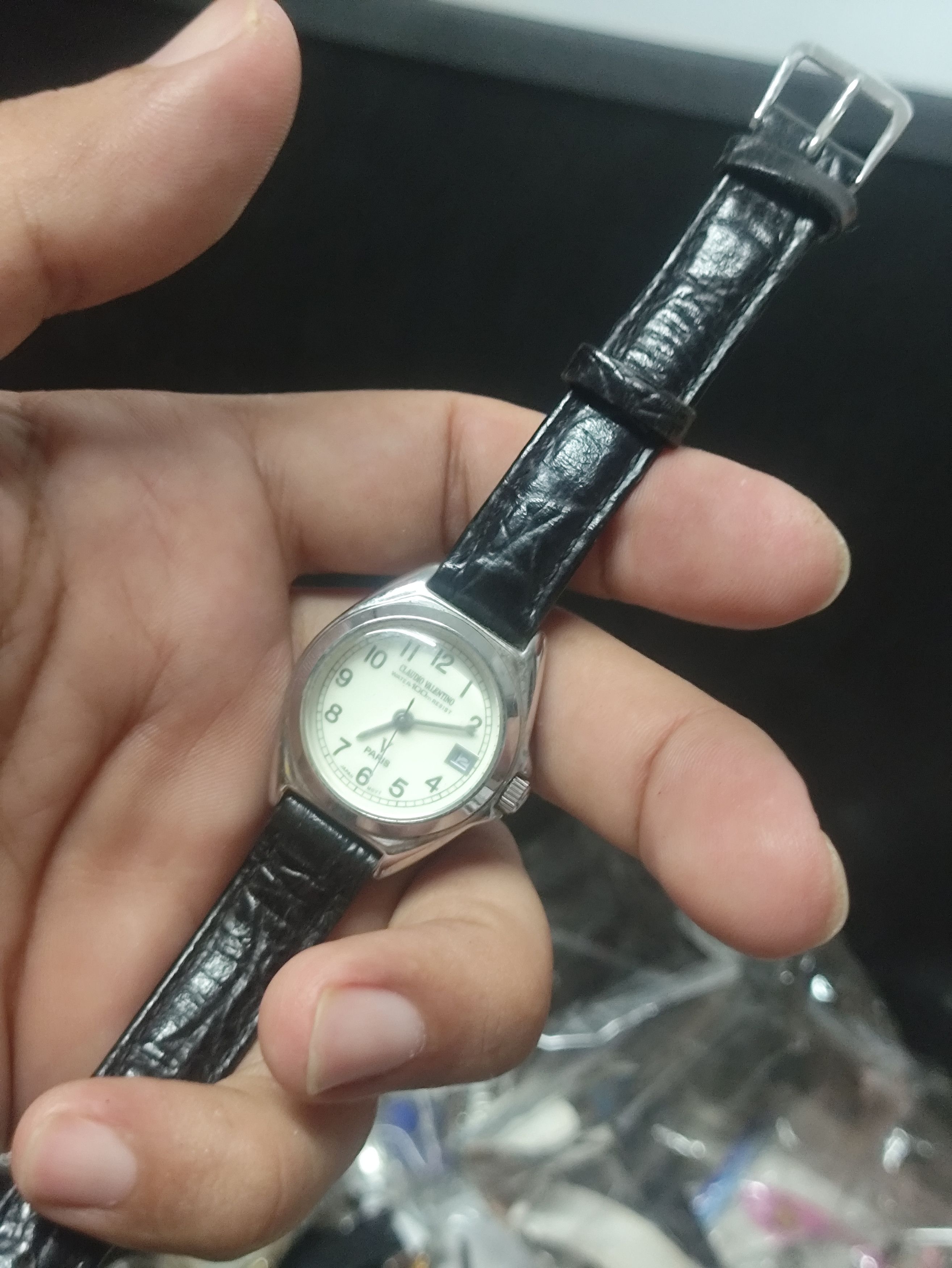 Vintage RETRO DESIGN "CLAUDIO VALENTINO PARIS" (Ladies Watch ) Size ONE SIZE - 7 Thumbnail