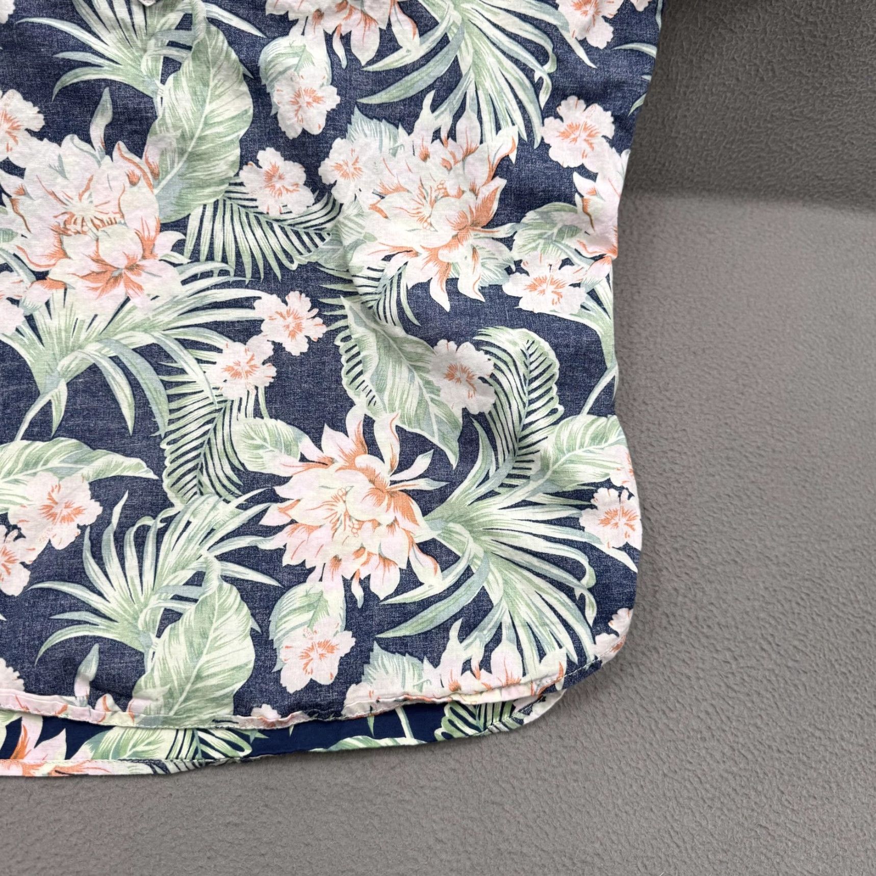 Chubbies Chubbies Shirt Mens Large Blue Floral Hawaiian Tropical Short Sleeve Button Up Size US L / EU 52-54 / 3 - 7 Thumbnail