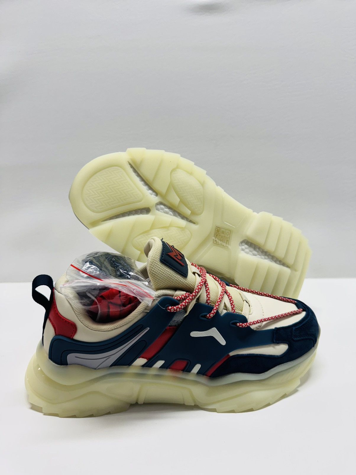 Other Mazino Arctic-006 Arctic Cream/Navy/Red Size US 10 / EU 43 - 1 Thumbnail