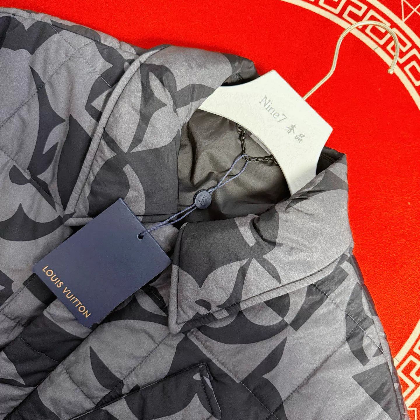 Louis Vuitton LV Gray Geometric All Over Print Down Jacket Size US L / EU 52-54 / 3 - 3 Thumbnail