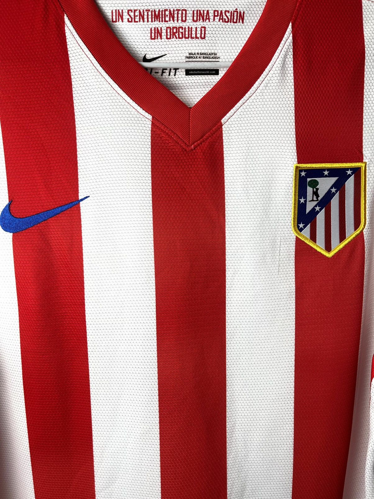 Nike Vintage Nike Atletico Madrid Soccer Jersey TShirt LFP Falcao Size US L / EU 52-54 / 3 - 2 Thumbnail