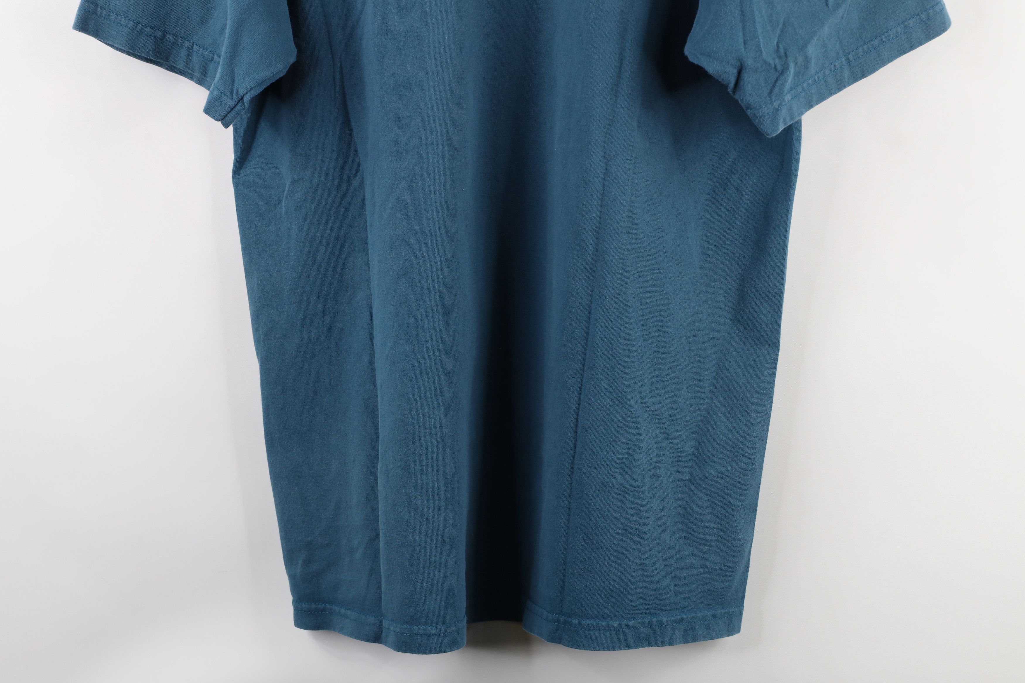 Vintage Vintage 90s Streetwear Out West Virginia T-Shirt Blue USA Size US L / EU 52-54 / 3 - 9 Thumbnail