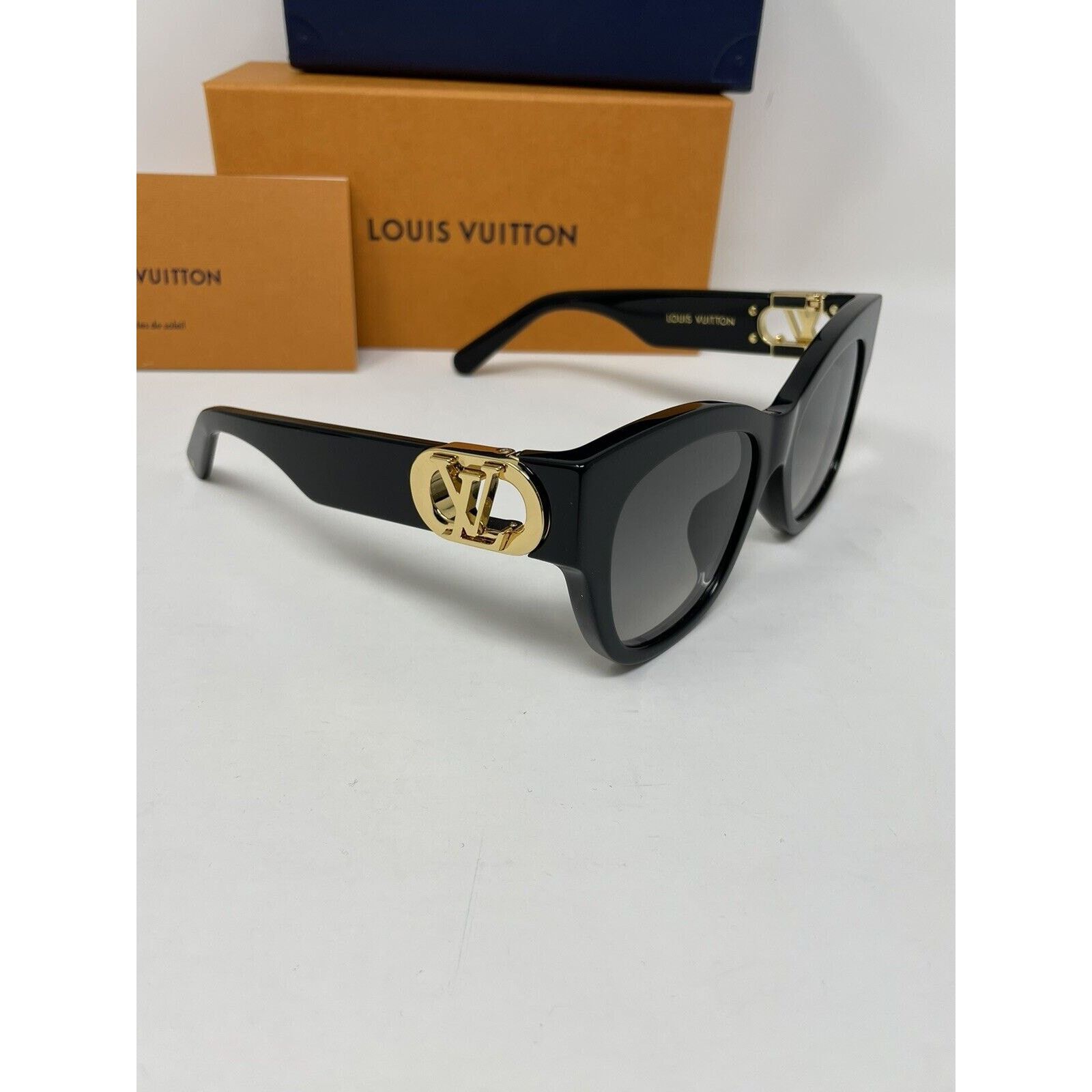 Louis Vuitton Louis Vuitton Link PM Cat Eye East Sunglasses Size ONE SIZE - 6 Thumbnail