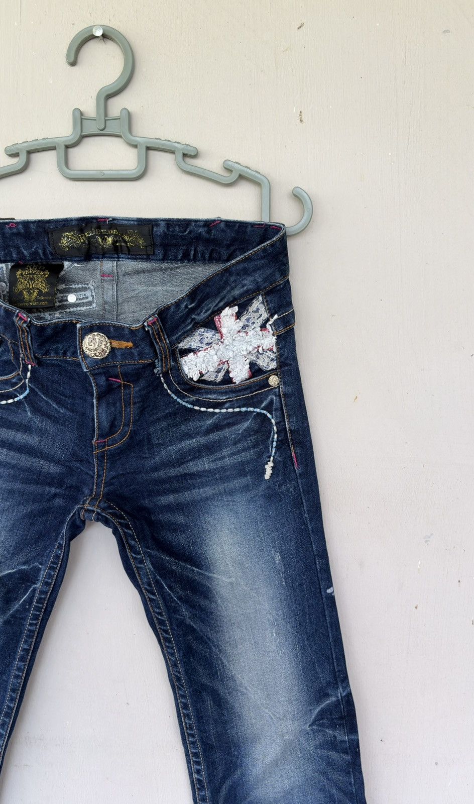 Japanese Brand Red Pepper Union Jack Streetwear Low Flared Distressed Denim Size US 31 - 5 Thumbnail