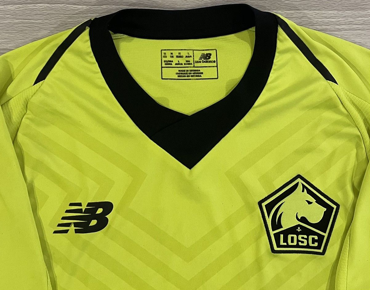 New Balance New Balance 2018/19 Lille Soccer Jersey Men’s Size Medium Size US M / EU 48-50 / 2 - 3 Thumbnail
