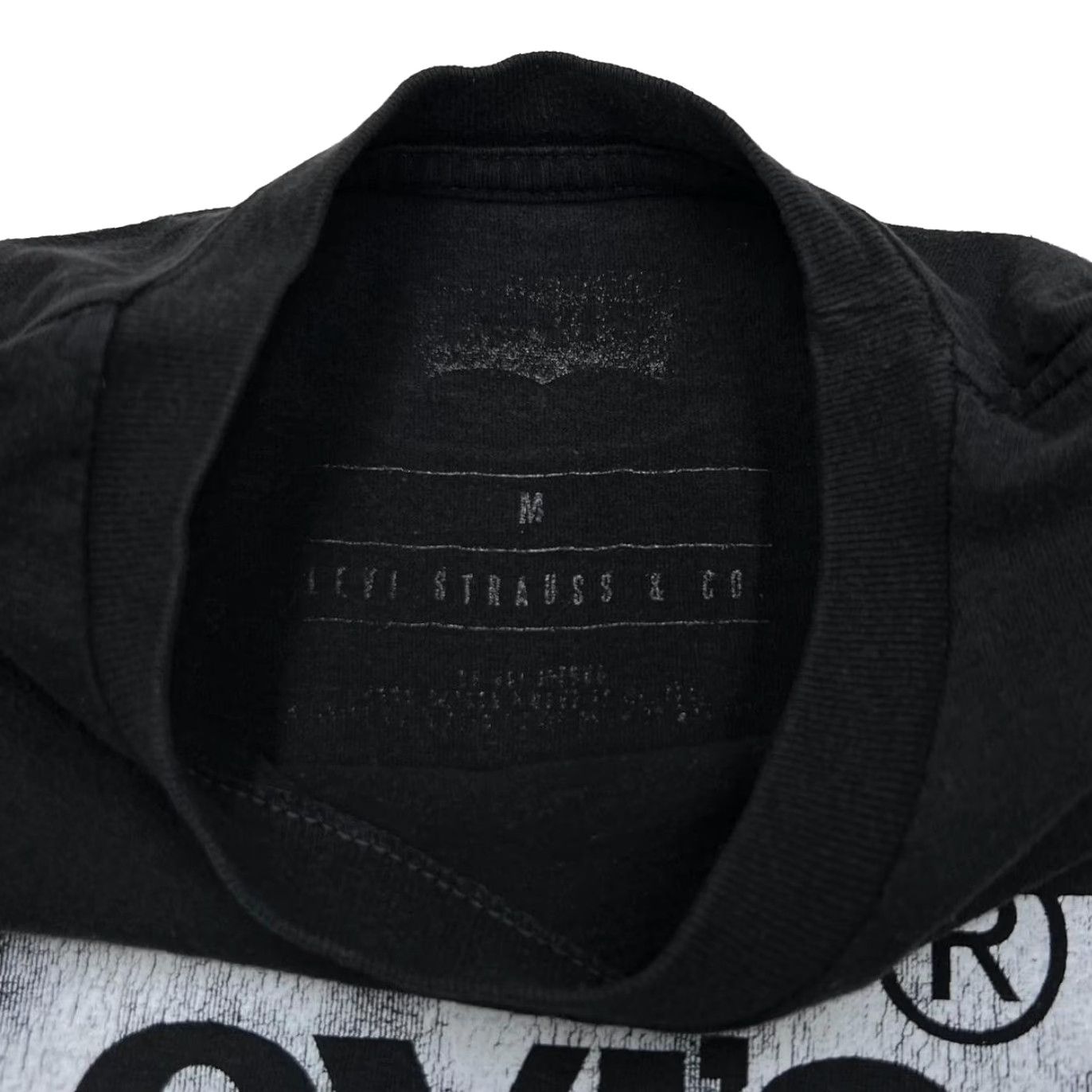 Levi's Levi's Classic Tab Logo Spellout Black Graphic T-Shirt M Mens Medium Graphic Print Front - Font Arial - 19/29/8"} Size US M / EU 48-50 / 2 - 3 Thumbnail