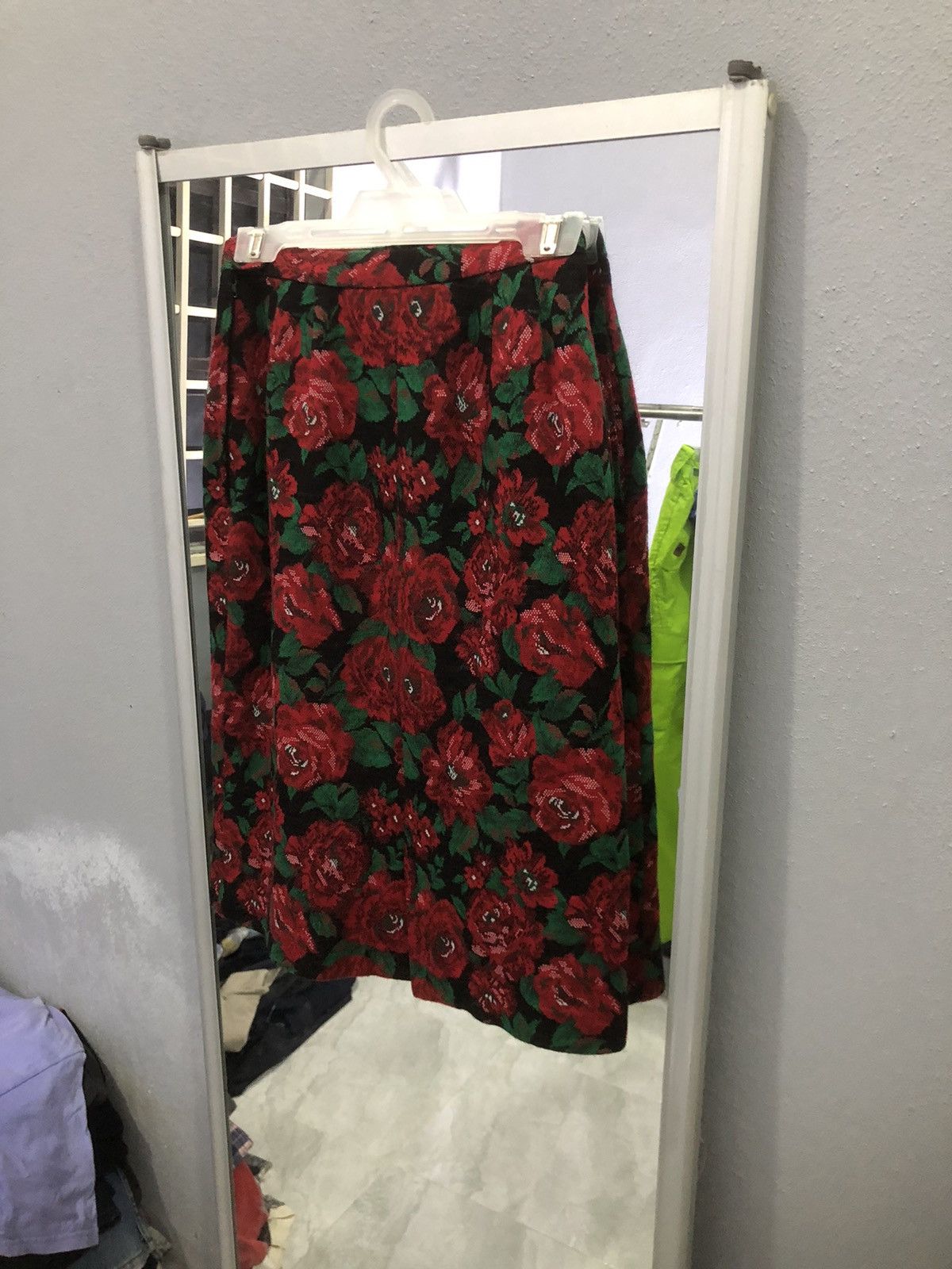 Hanae Mori Vintage Hanae Mori Floral Knit Skirt Japan Label Size 25" / US 0 / IT 36 - 8 Thumbnail