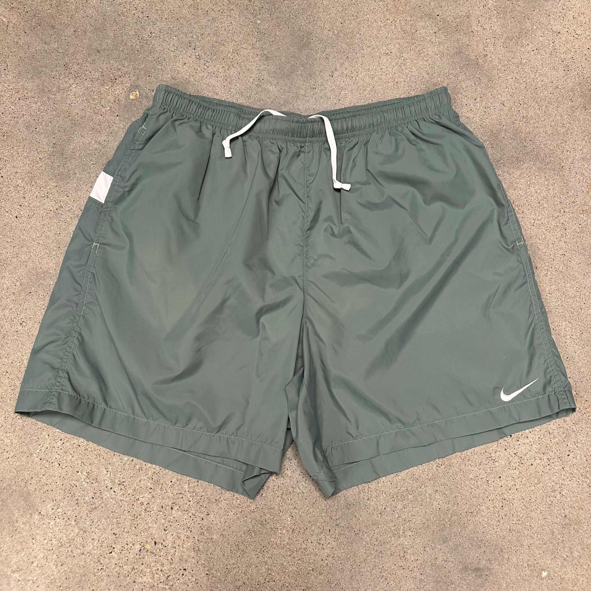 Nike × Vintage Vintage 90s Nike Embroidered Nylon Shorts Mint Green Size US 34 / EU 50 - 1 Thumbnail