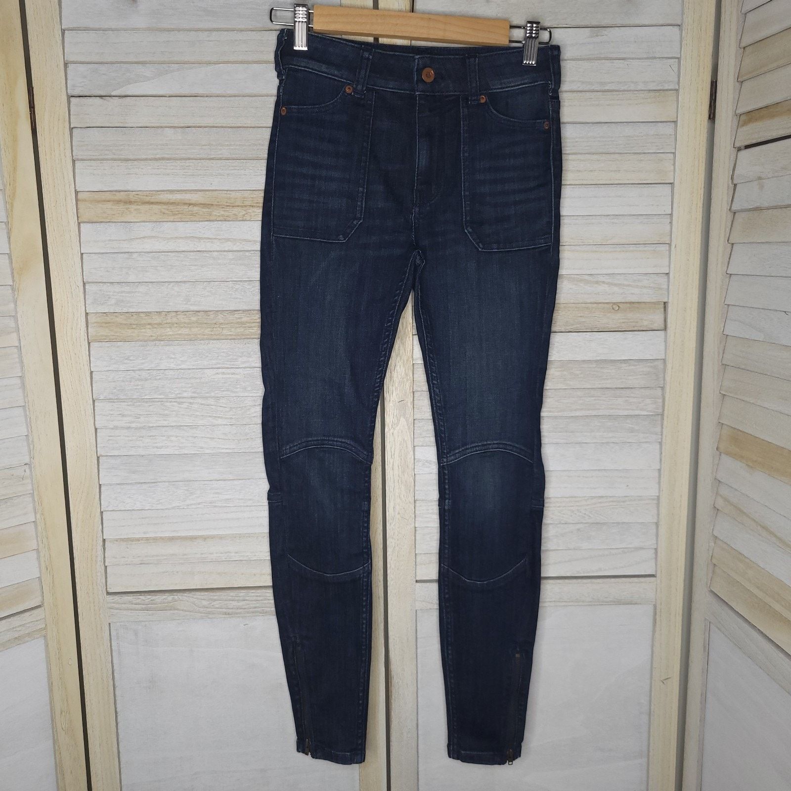 Anthropologie Anthropologie Pilcro High-Rise Denim Legging Sz 25 Zip Ankle Size 27" / US 4 / IT 40 - 1 Thumbnail