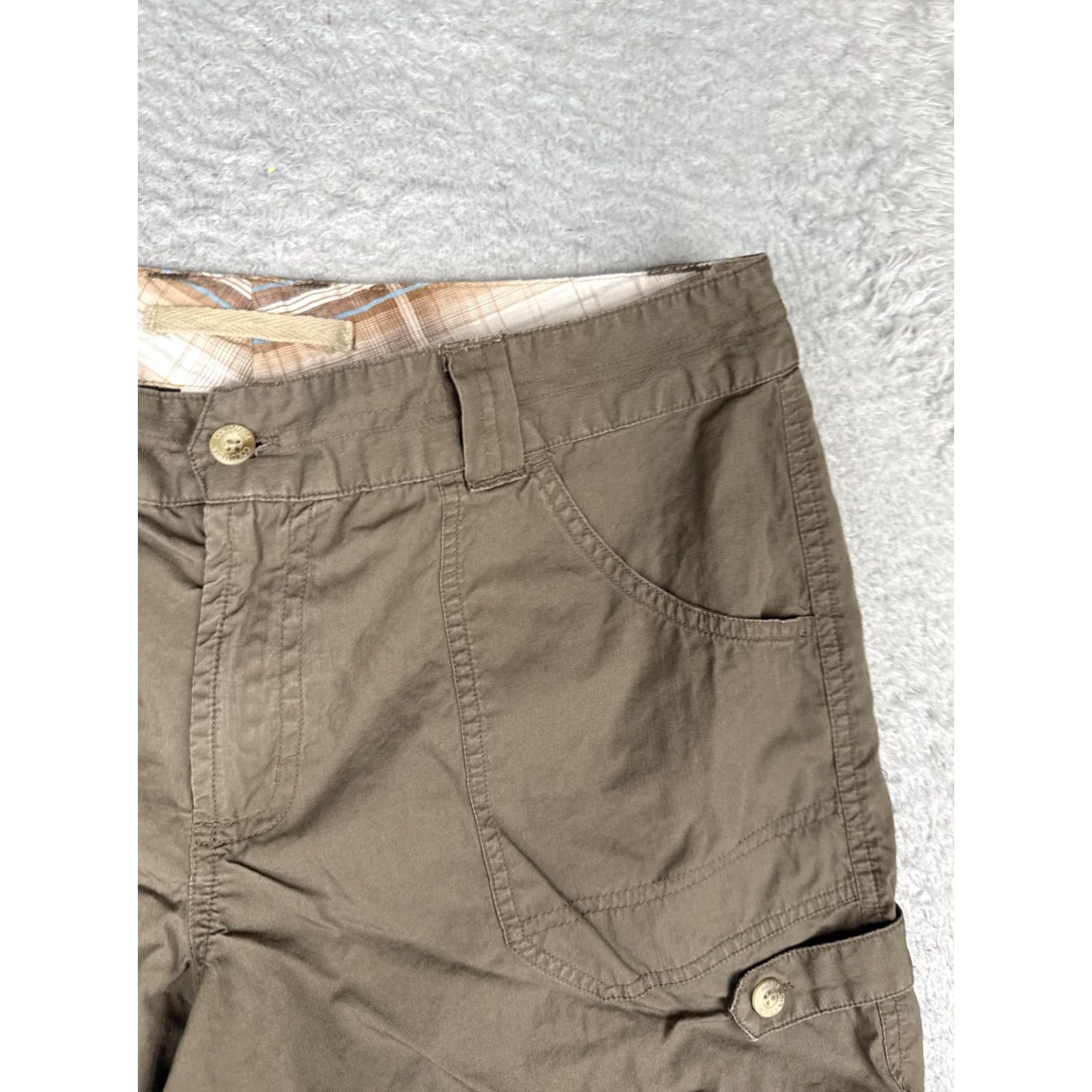 Vintage Columbia Shorts Womens 12 Green Poplin Hiking 6 Inseam Zip Fly Pockets Outdoor Size 34" / US 12 / IT 48 - 5 Thumbnail