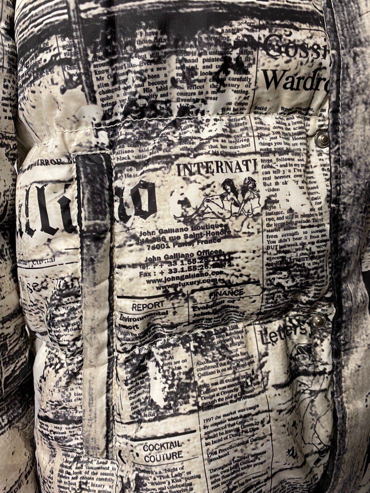Archival Clothing John Galliano vintage puffer down jacket gazette newspaper Size US M / EU 48-50 / 2 - 7 Thumbnail