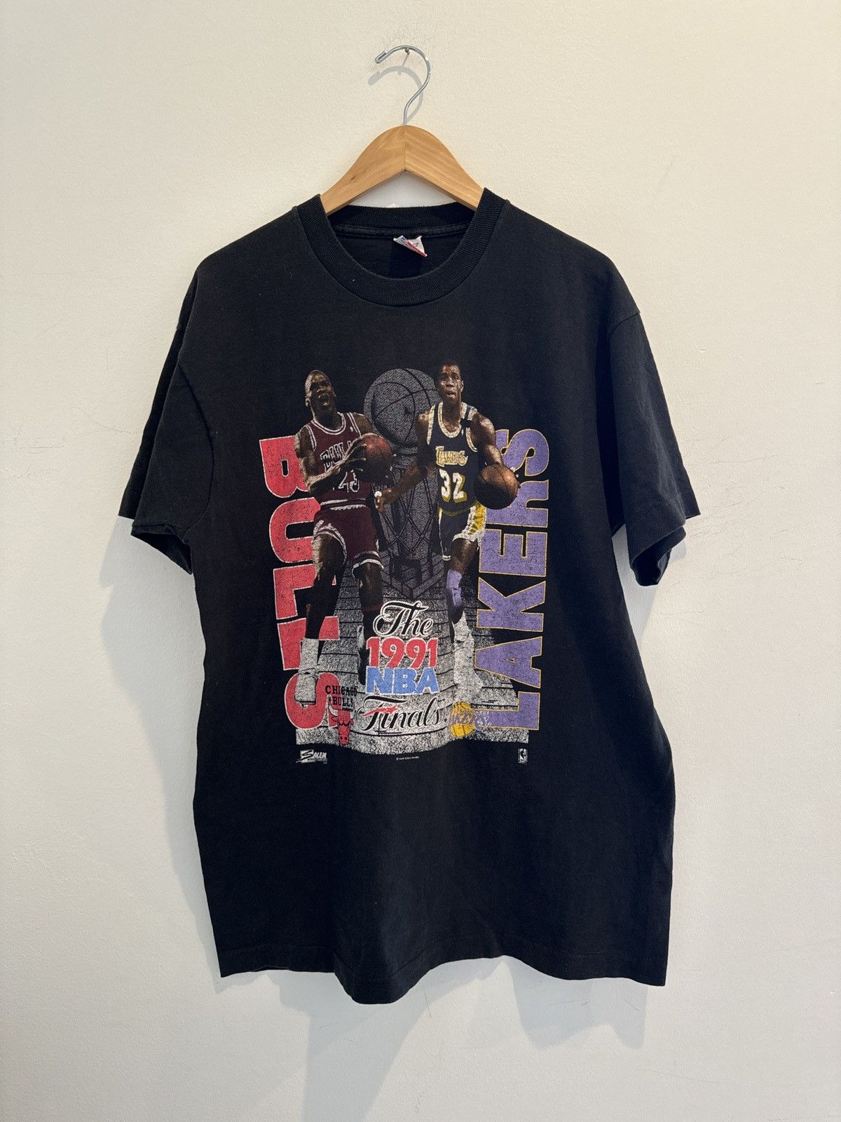 image of Fruit Of The Loom 1991 Nba Finals Graphic T in Black, Men's (Size XL)