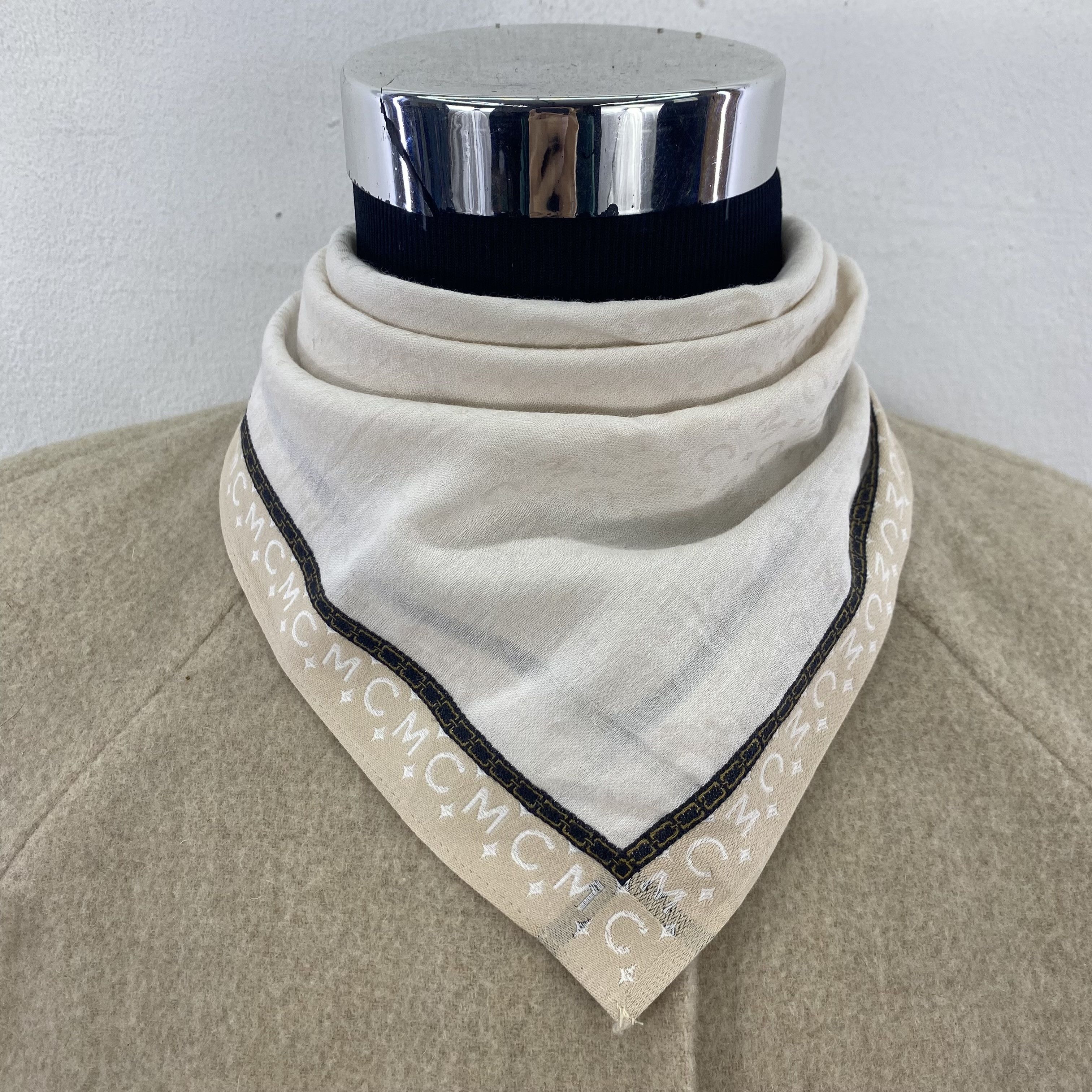 MCM × Vintage Vintage MCM Handkerchief Neckerchief Bandana H025P Size ONE SIZE - 1 Thumbnail
