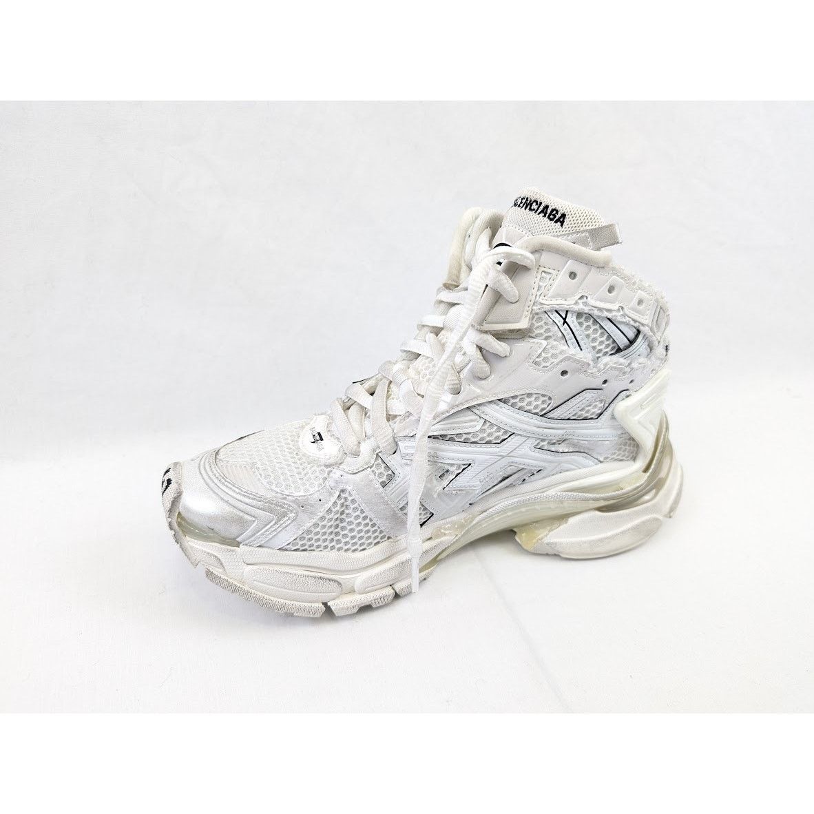 Balenciaga o1rshd1 Hightop Monocolor Runner Sneakers in White Size US 9 / EU 42 - 12 Thumbnail