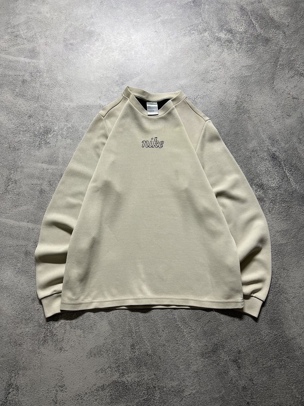 Nike × Vintage Vintage Y2k Nike 💛 Centre Spell Out Logo Sweatshirt 00’s Size M / US 6-8 / IT 42-44 - 4 Thumbnail