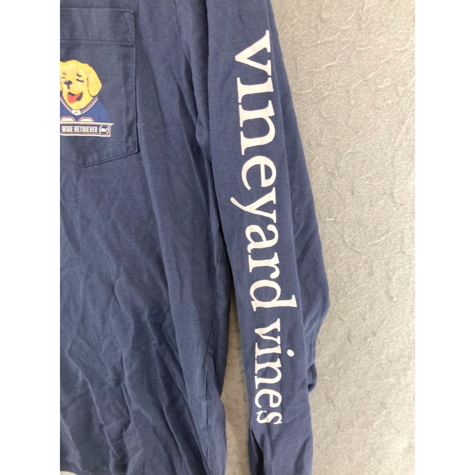 Vineyard Vines VINTAGE? No, not vintage. Vineyard Vines T-Shirt Mens Short Sleeve Crew Neck Graphic Blue S 98 Wide Retriever Football Size US S / EU 44-46 / 1 - 6 Thumbnail