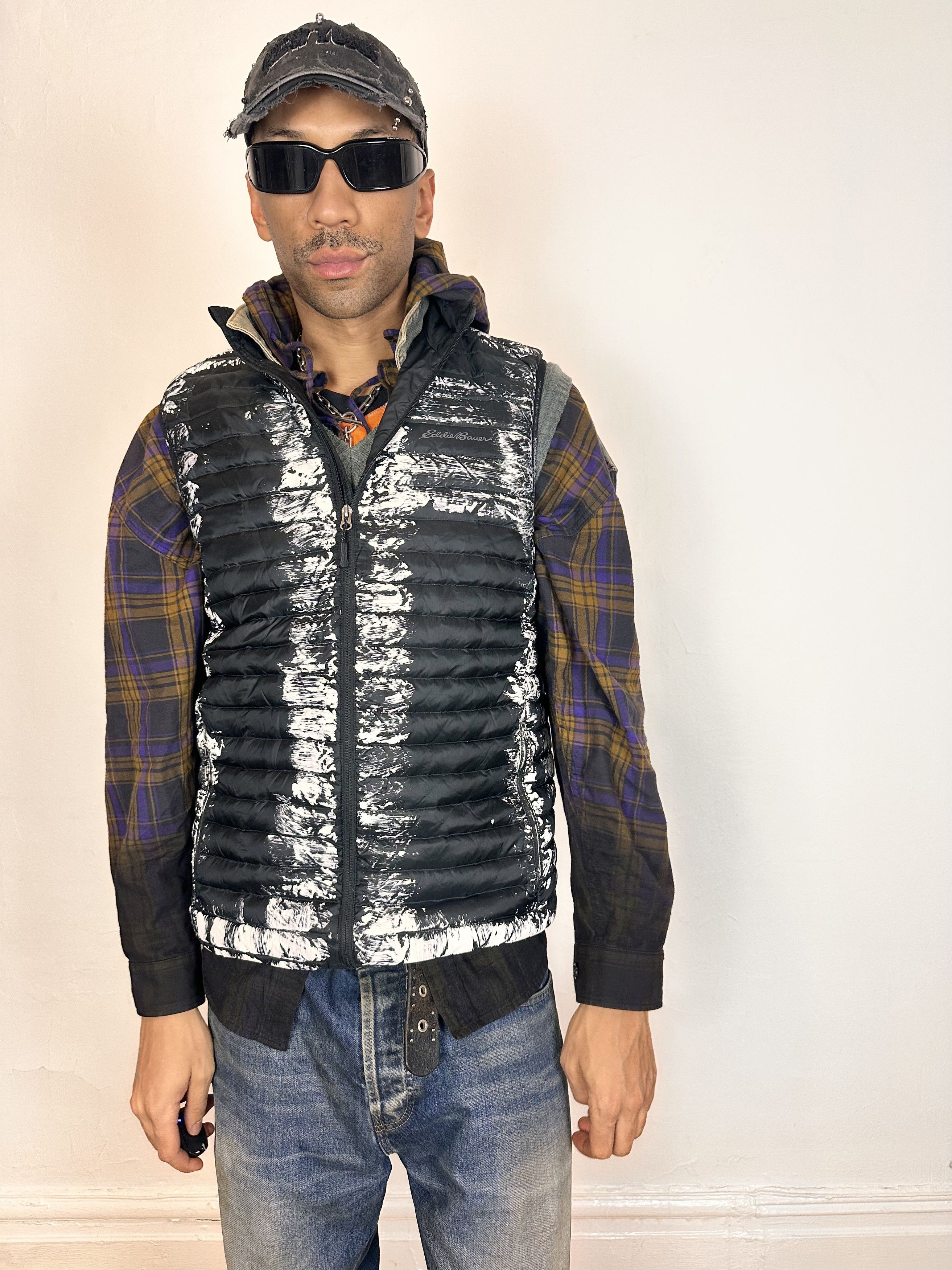 Eddie Bauer ASTROBOI* Eddie Bauer Black Painted Puffer Vest - Tall Large Size US L / EU 52-54 / 3 - 2 Thumbnail