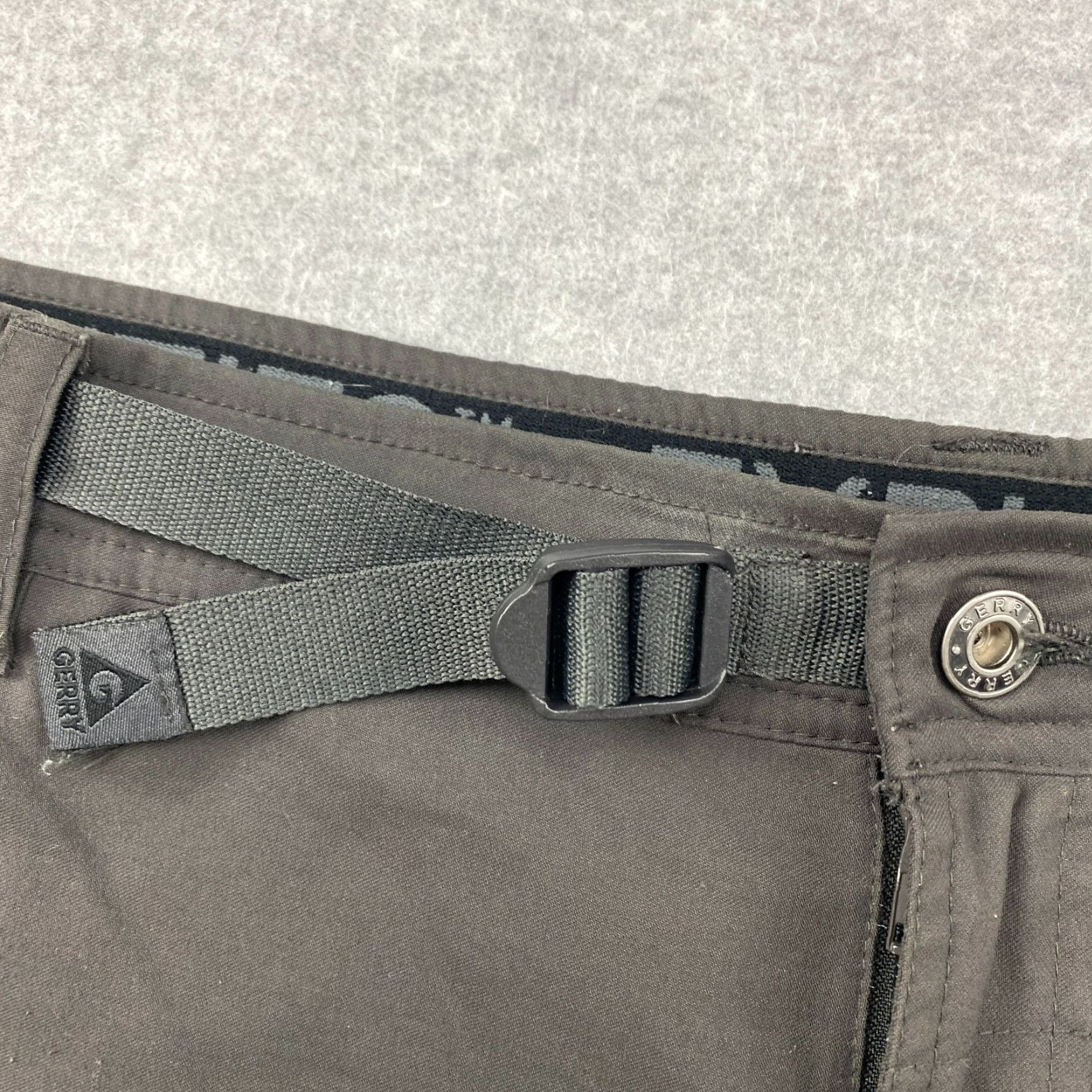 Vintage Gerry Cargo Shorts Mens 40 Brown Nylon Stretch Breathable Hiking Outdoors Casual Travel Cargo Pocket 42 Waist Zipper Logo Button Pants Womens? Size US 40 / EU 56 - 5 Thumbnail