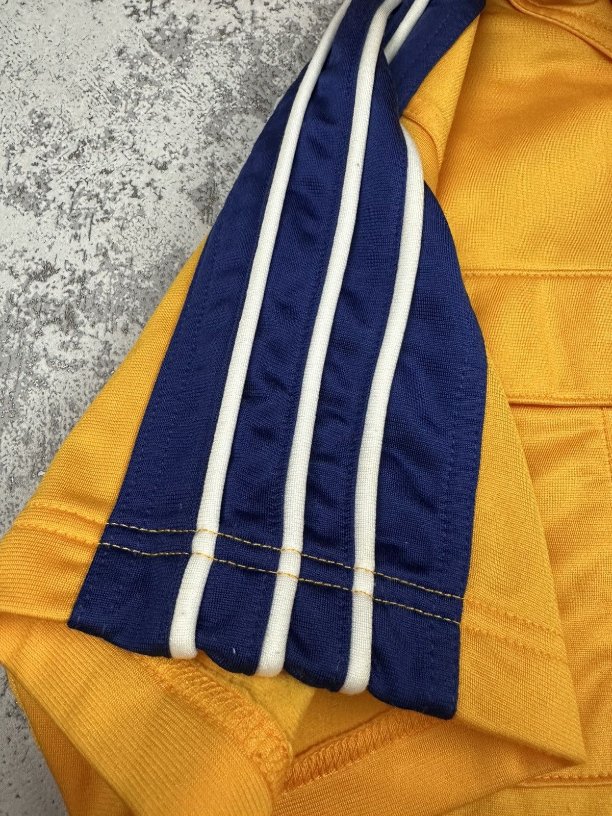 Adidas Adidas T-shirt Hood Zip L Vintage Size US L / EU 52-54 / 3 - 9 Thumbnail