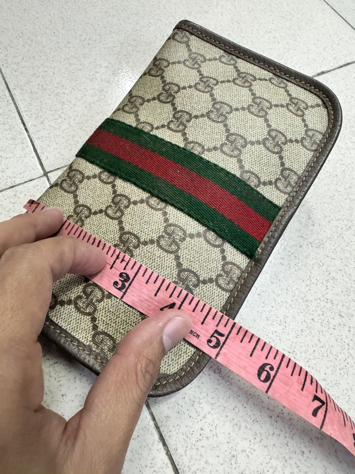 Vintage VINTAGE GUCCI FULL MONOGRAM CLUTCH ANG PURSE BAG Size ONE SIZE - 9 Thumbnail