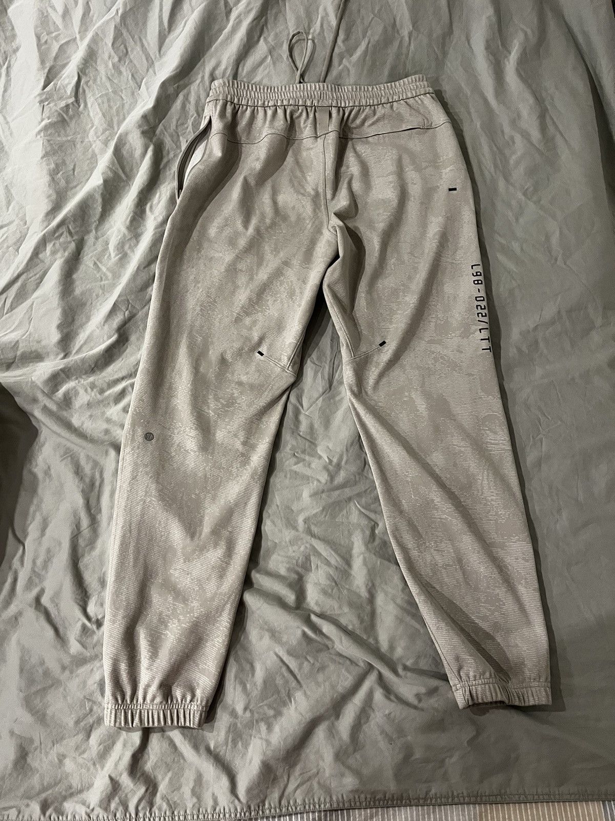 Lululemon Relaxed fit training jogger Size US 32 / EU 48 - 2 Thumbnail