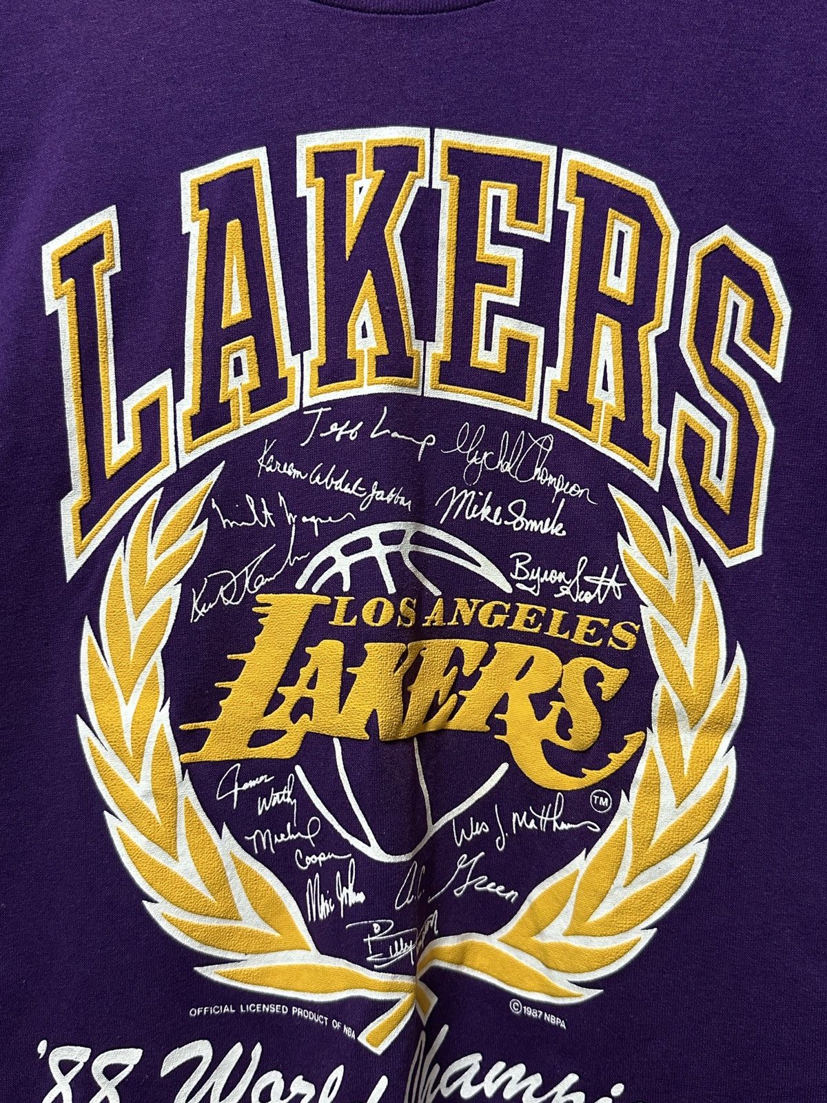 NBA × Vintage DeadStock 1988 Los Angeles Lakers World Champions T-Shirt Size US M / EU 48-50 / 2 - 9 Thumbnail