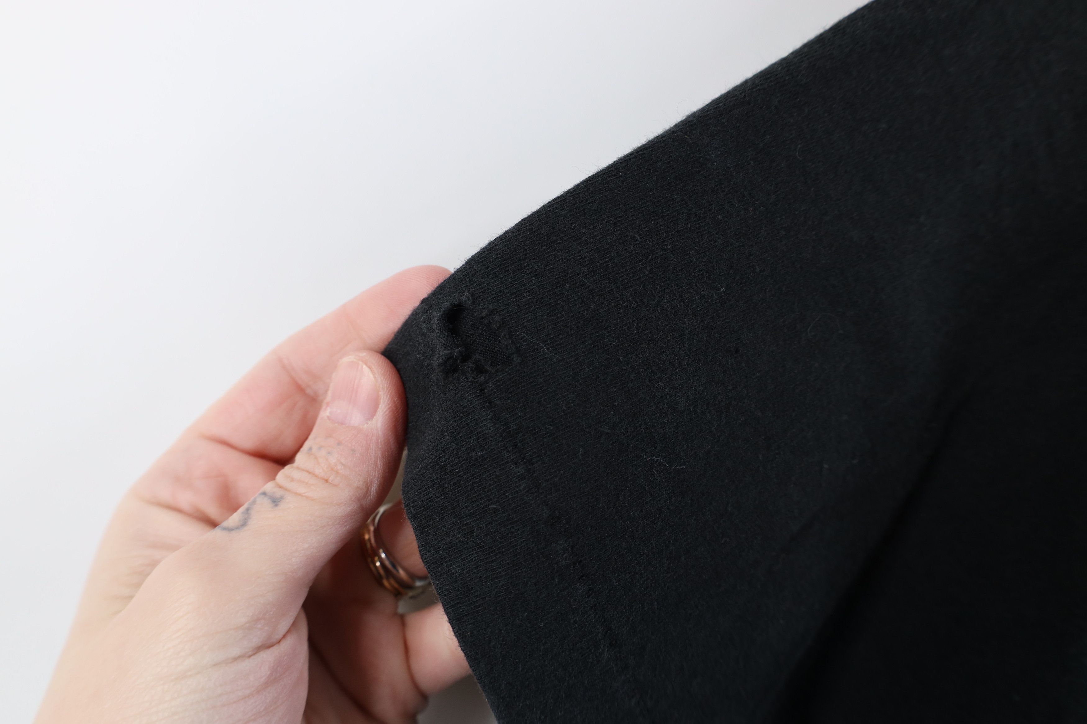 Vintage Vintage 90s Streetwear Blank Cotton T-Shirt Black Pocket USA Size US M / EU 48-50 / 2 - 13 Thumbnail