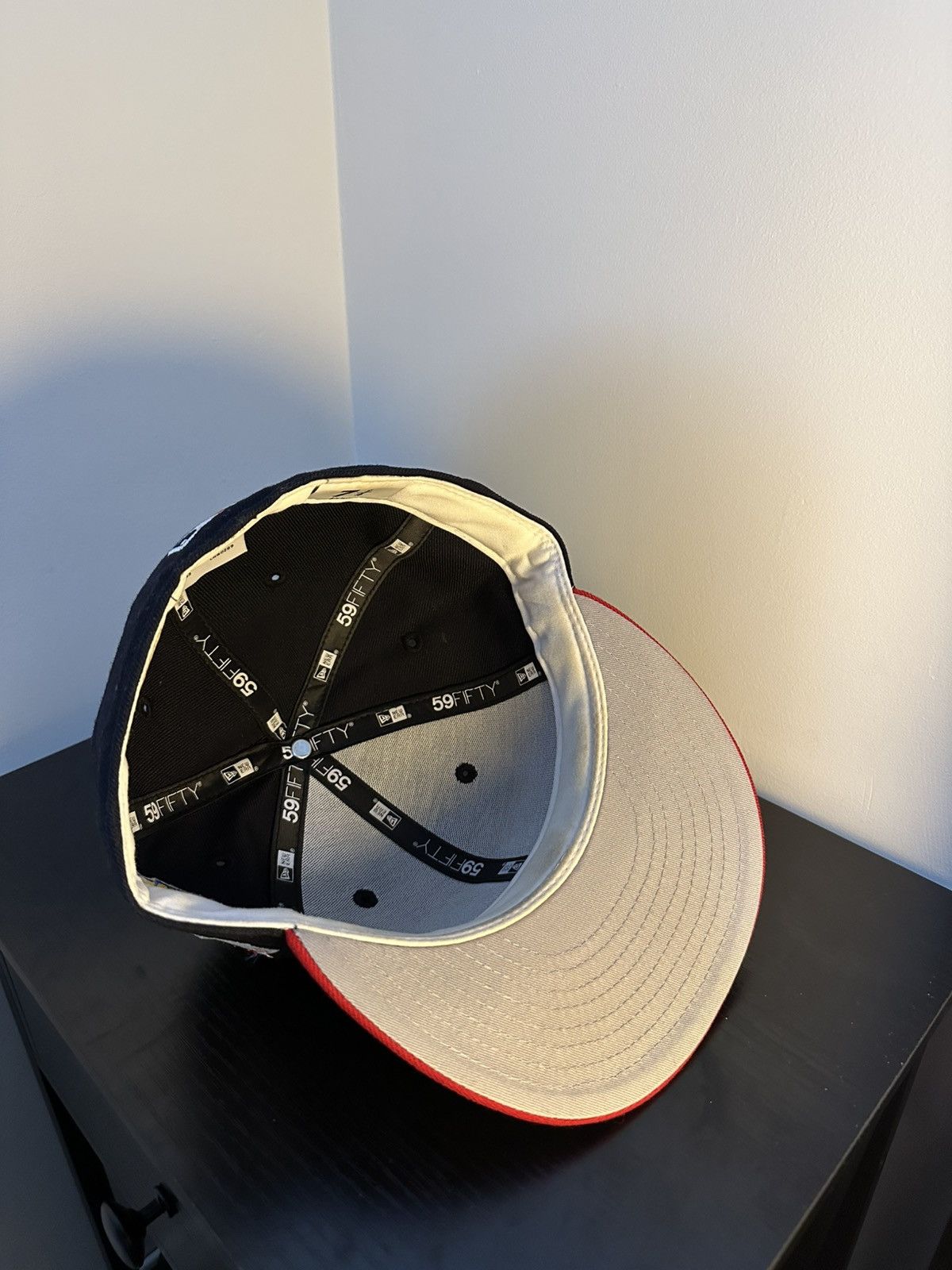 New Era ATLANTA BRAVES 1999 WORLD SERIES NEW ERA 59FIFTY FITTED HAT Size ONE SIZE - 5 Thumbnail