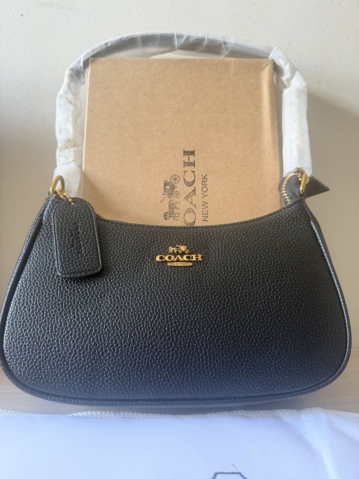 Coach Black Pebbled Leather Shoulder Bag Size ONE SIZE - 4 Thumbnail