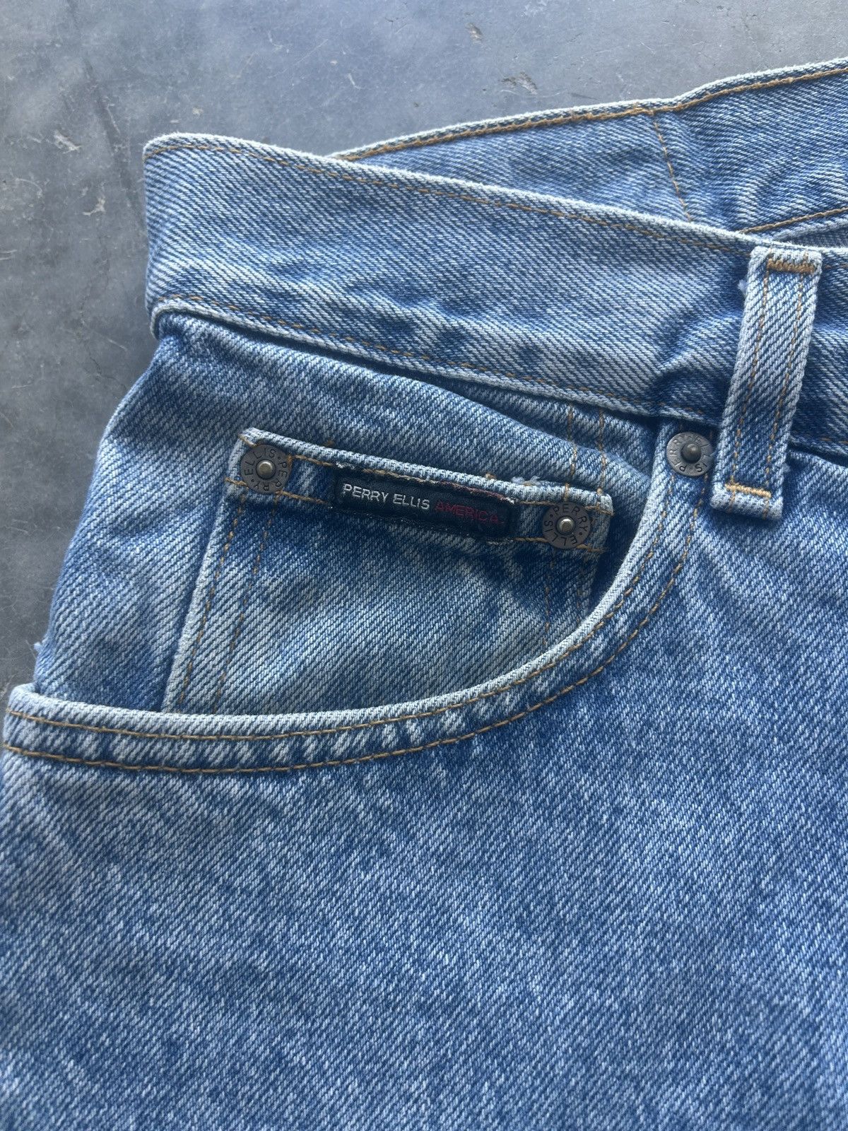 Perry Ellis × Vintage Vintage Y2K Perry Ellis Baggy Jean Shorts Size US 36 / EU 52 - 4 Thumbnail