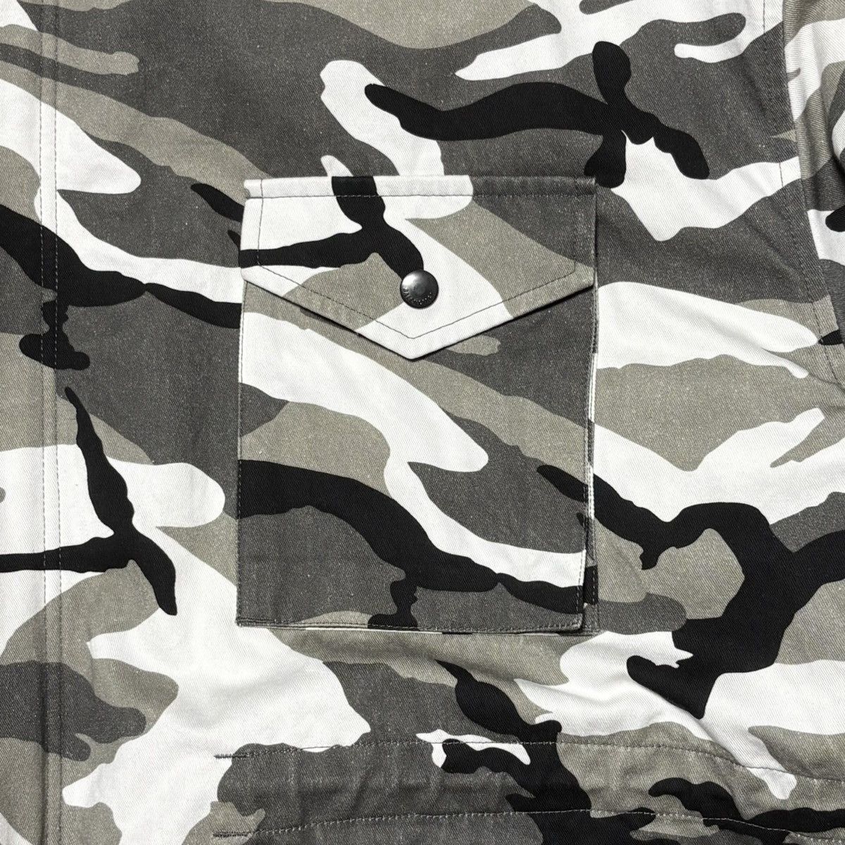 Balenciaga FALL 21 BALENCIAGA BY DEMNA CAMO MULTI JACKET Size US XS / EU 42 / 0 - 8 Thumbnail
