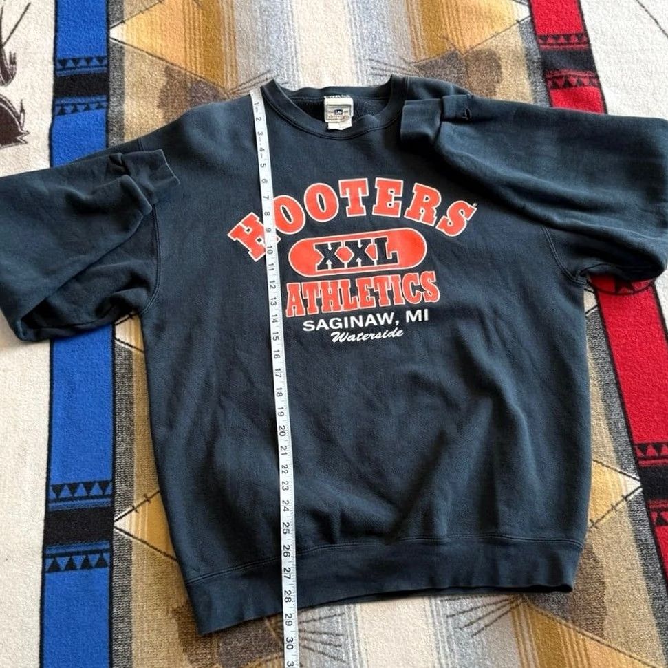 Lee VINTAGE Hooters Athletics Crewneck Sweatshirt Large Heavyweight Black 90s Mens Size US L / EU 52-54 / 3 - 7 Thumbnail