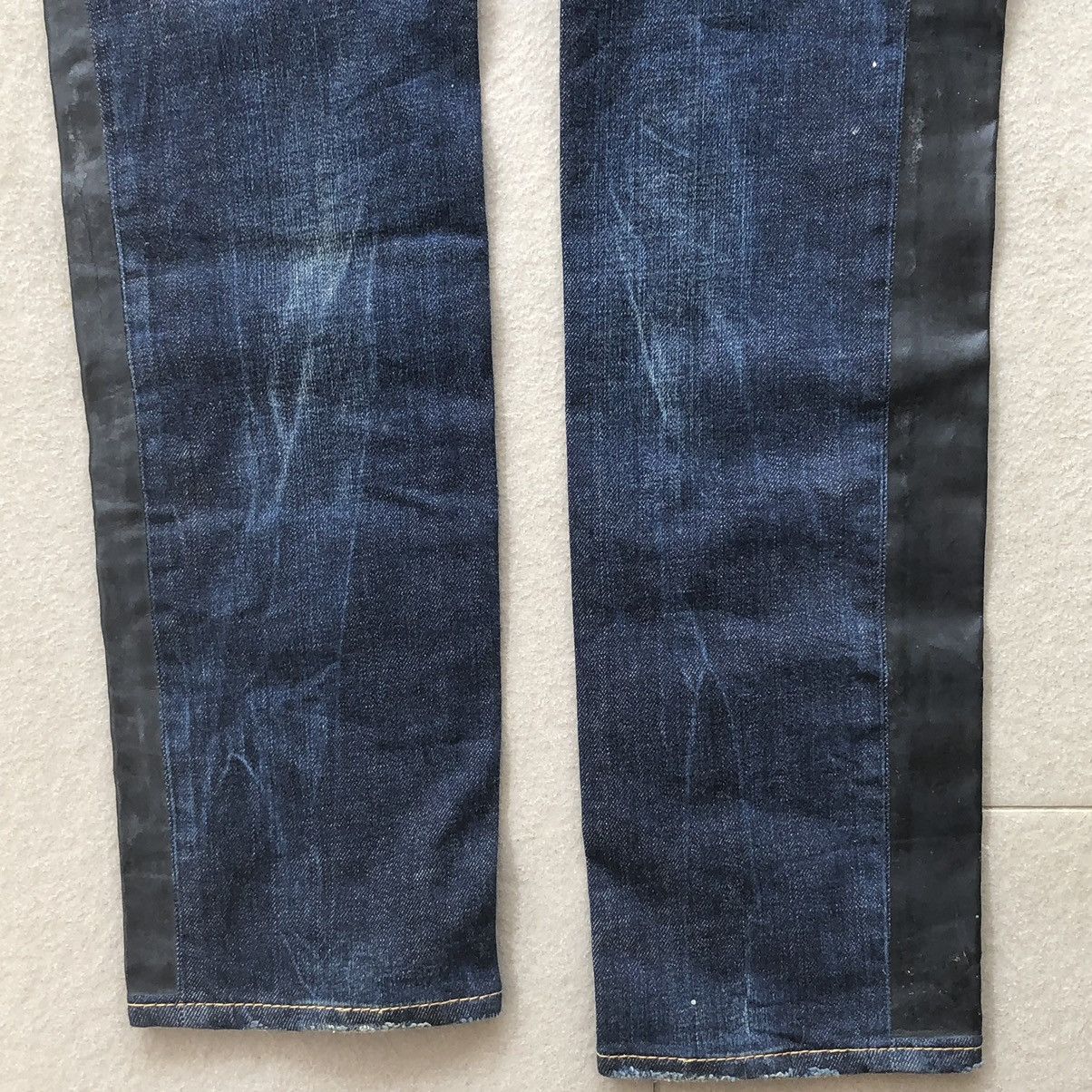 Dsquared2 Dsquared2 slim-fit denim half black painted Size US 30 / EU 46 - 19 Thumbnail