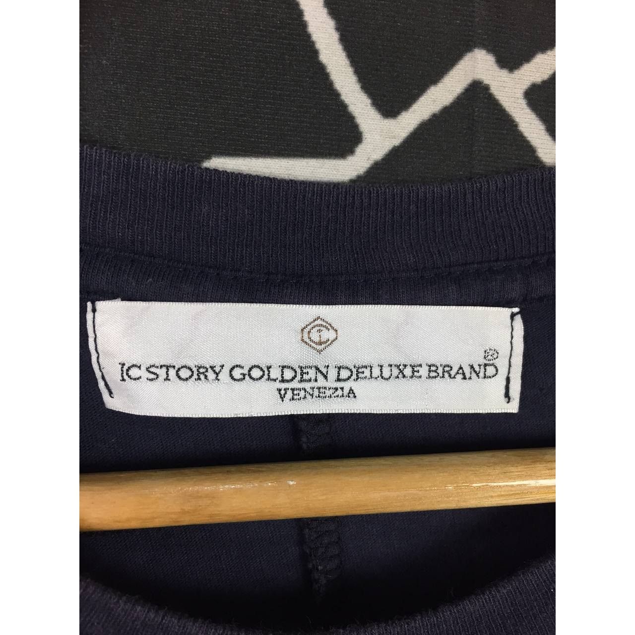 Vintage IC Story Golden Deluxe Brand Venezia Rottweiler Graphic Tee Size US L / EU 52-54 / 3 - 15 Thumbnail