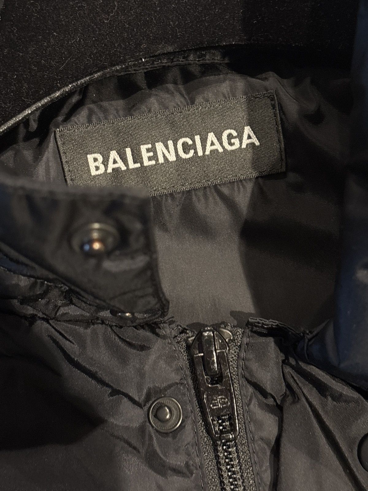 Balenciaga Balenciaga defile rain coat Size US M / EU 48-50 / 2 - 3 Thumbnail
