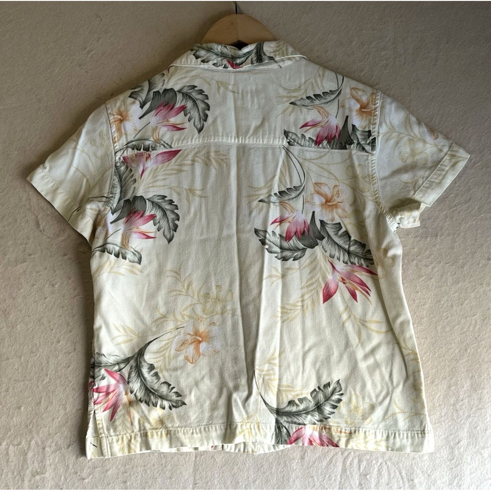 Vintage La Cabana Shirt Hawaiian Floral Women’s Short Sleeve PS Button-Up Linen? Size S / US 4 / IT 40 - 2 Thumbnail