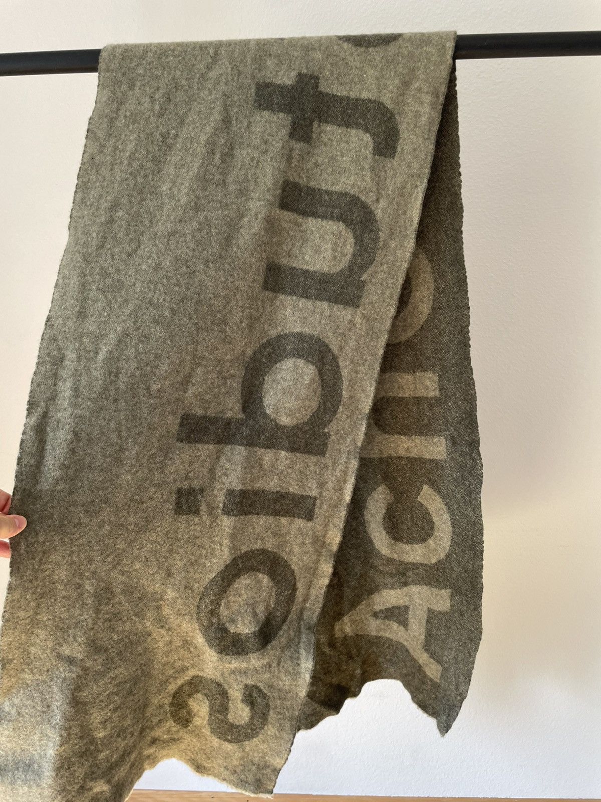 Acne Studios Acne Studios Logo Scarf Size ONE SIZE - 2 Thumbnail