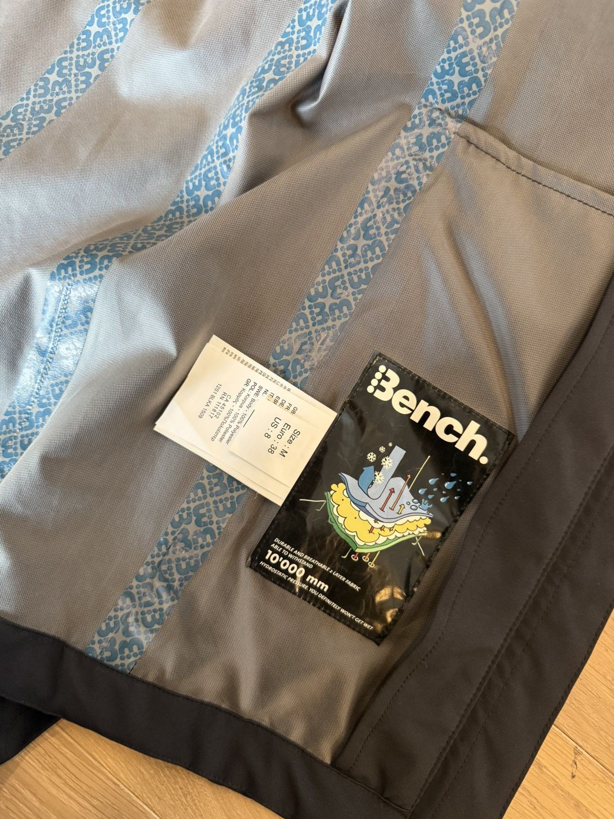 Bench Bench rain coat new with tags Size M / US 6-8 / IT 42-44 - 5 Thumbnail