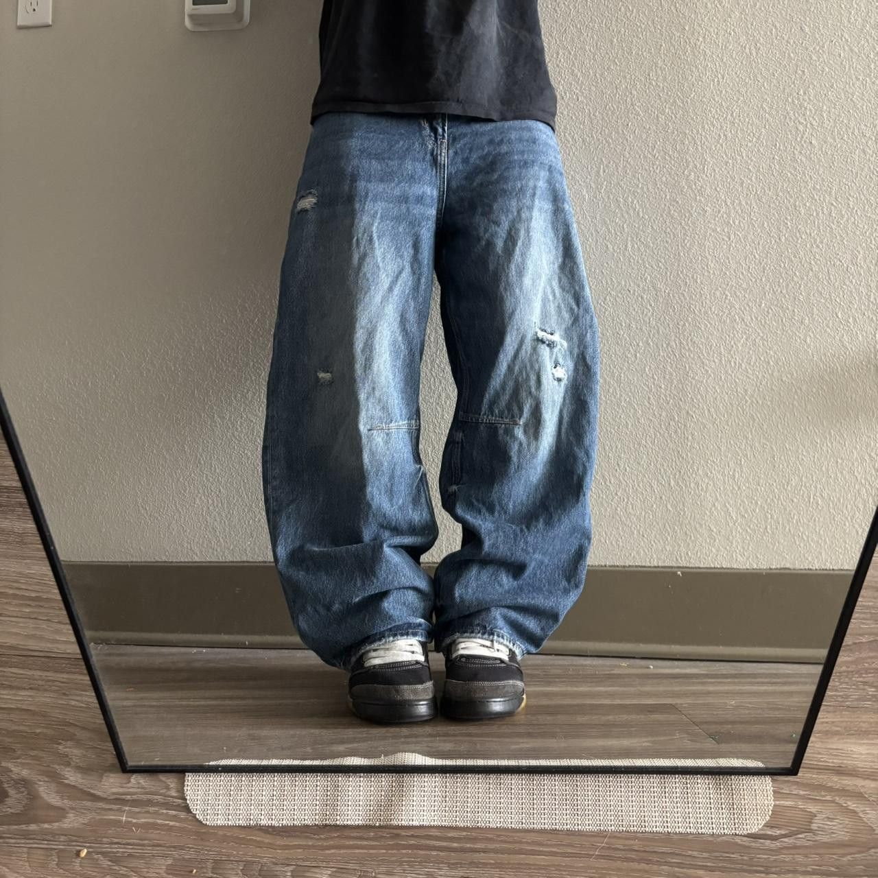 Japanese Brand Crazy Vintage Y2K/2000s Baggy Faded Dark Wash Skater Denim Jeans! 32x28 Size US 32 / EU 48 - 1 Thumbnail