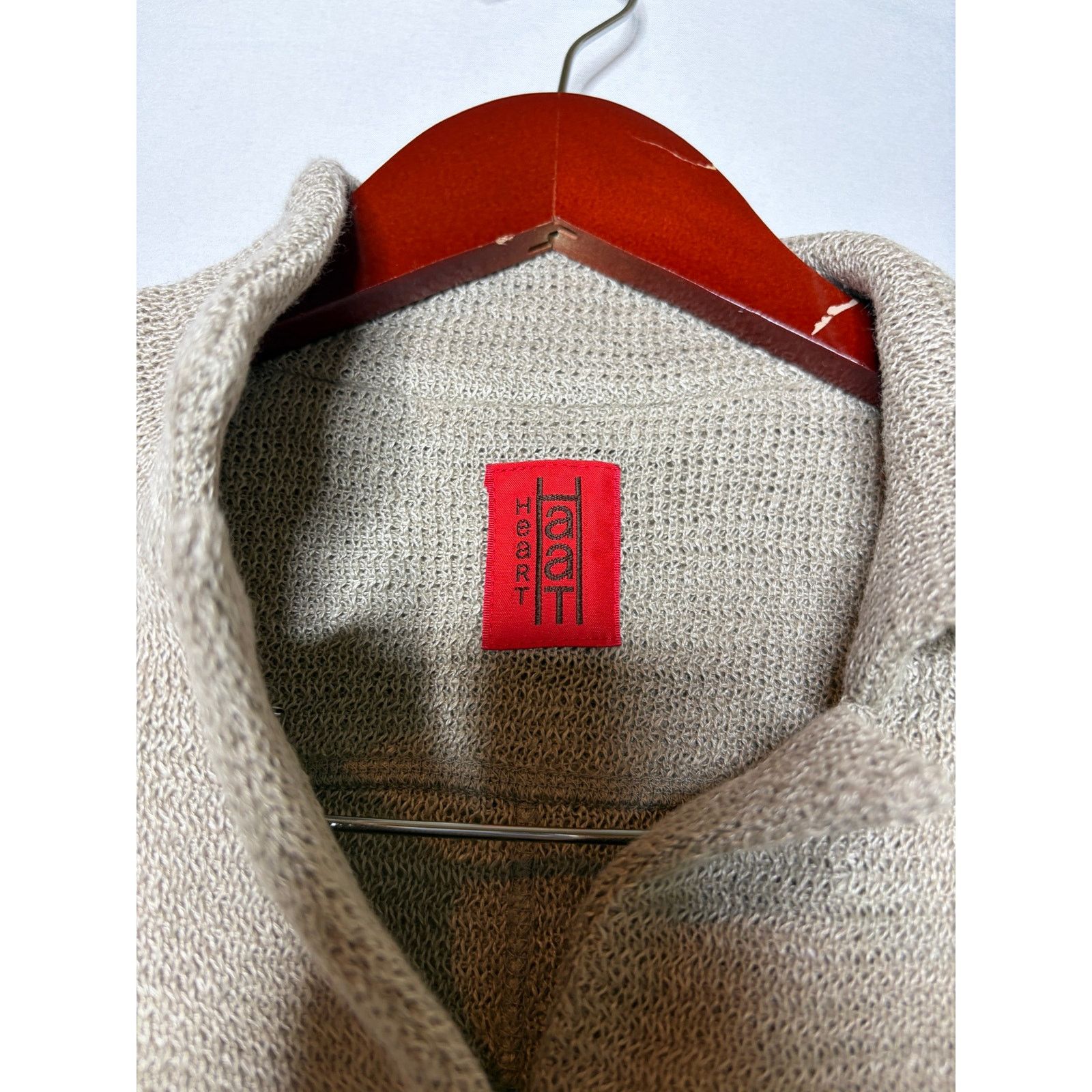 Issey Miyake Issey Miyake HaaT Heart linen beige knit cardigan jacket Size S / US 4 / IT 40 - 3 Thumbnail