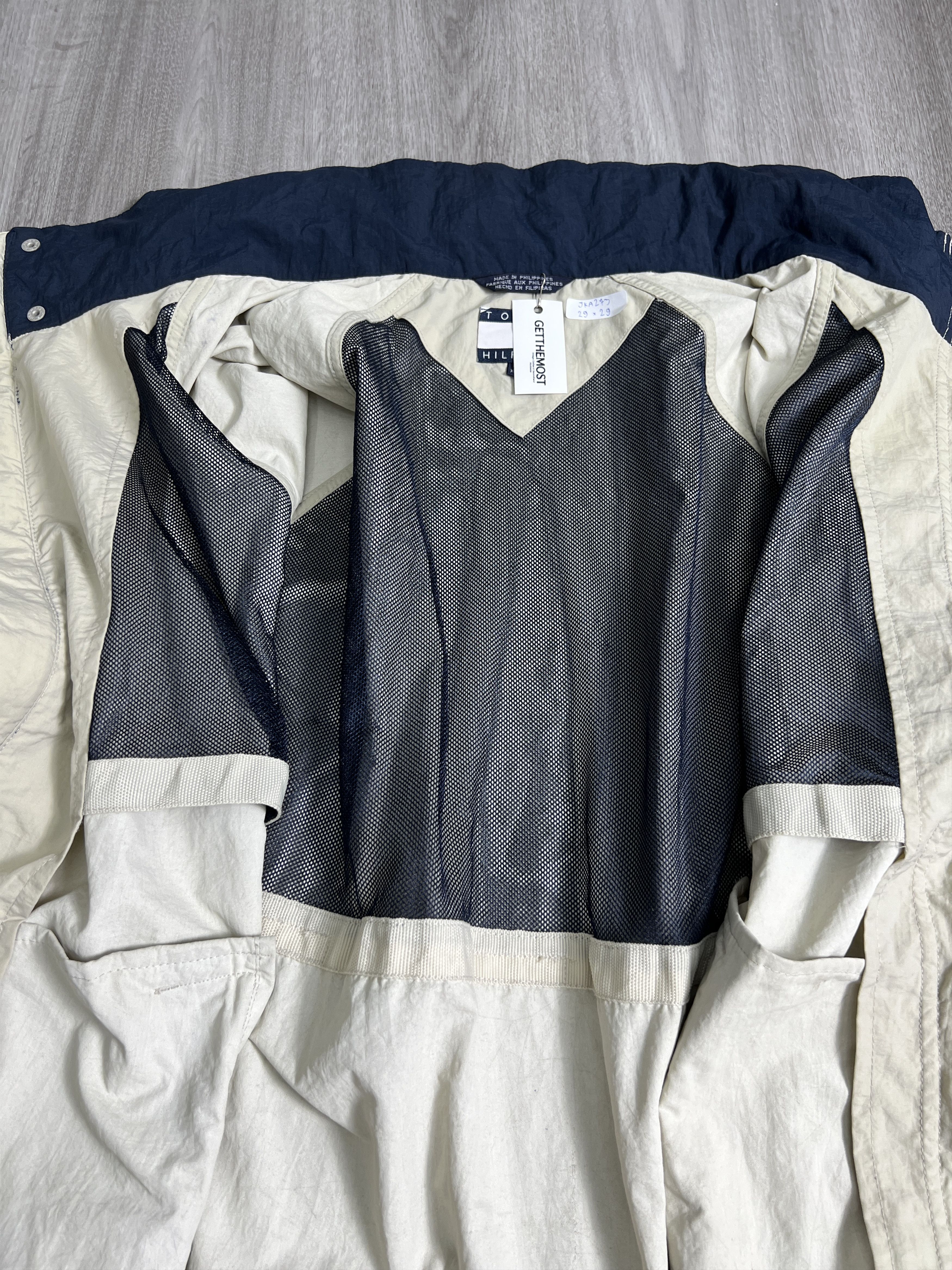 Tommy Hilfiger Vintage Tommy Hilfiger Nylon Jacket (XL) JKA273 Size US XL / EU 56 / 4 - 7 Thumbnail