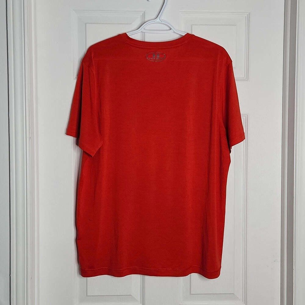 Under Armour Under Armour Heatgear Red with Grey Logo Vneck T Shirt Large Size US L / EU 52-54 / 3 - 5 Thumbnail